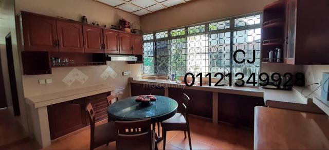 Bungalow House with Spacious Land Near to Seremban Town for Sale 1