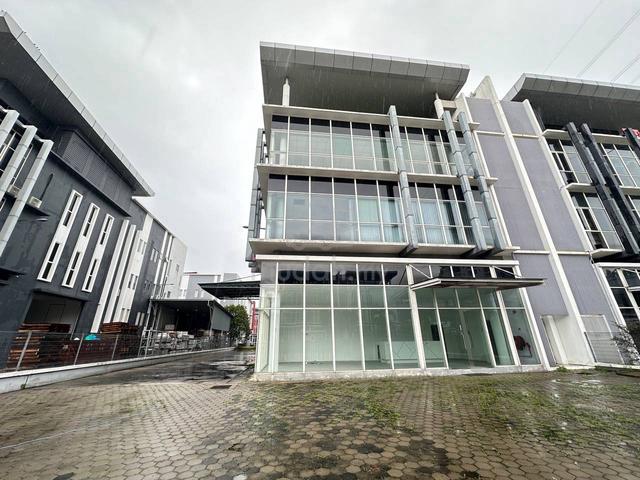 STRATEGIC LOCATION - Factory Warehouse Temasya 18 Glenmarie Shah Alam 1