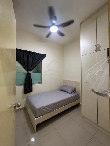 Oug Parklane Room For Rent 1
