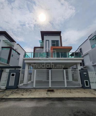 Below Value 3 Storey Bungalow Kayangan Villa Klebang 1