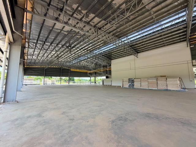 Corner Lot Open Shed Warehouse /Medium Industry / Kota Tinggi 1