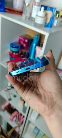 iPhone 13 256 GB - photo 3 of 6