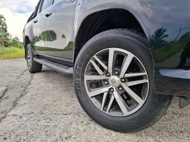 2017 Toyota HILUX 2.8 G VNT (A) loan kedai - 4