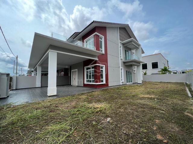 2 Storey Semi-D Corner Lot with Unblocked View 1