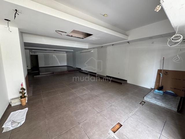 Town Area Facing Main Road Ground Floor Shop Lot Melaka Raya 1