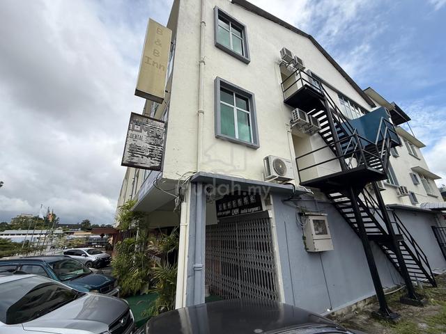 Jalan Ban Hock, 3 Storey Shoplot Corner For Sale 1