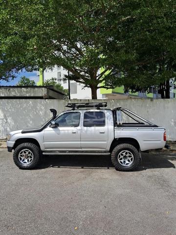 2002 Toyota HILUX 2.8 MY00 LN166R (M) - 5