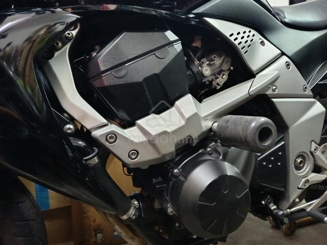 Kawasaki Z750 Tahun 2009 - photo 5 of 6