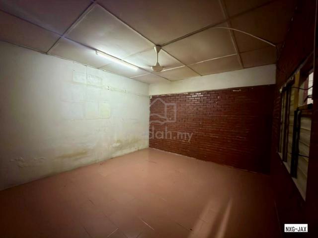 FACING MAINROAD!! Pekan Meru Batu 6 Klang 2nd Floor Shop Office 1