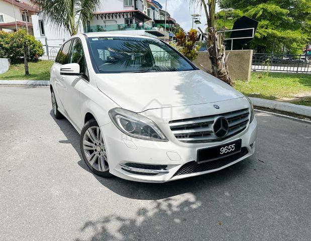 2013 Mercedes Benz B200 BlueEFCY SPRTS TOURER AMG - 1