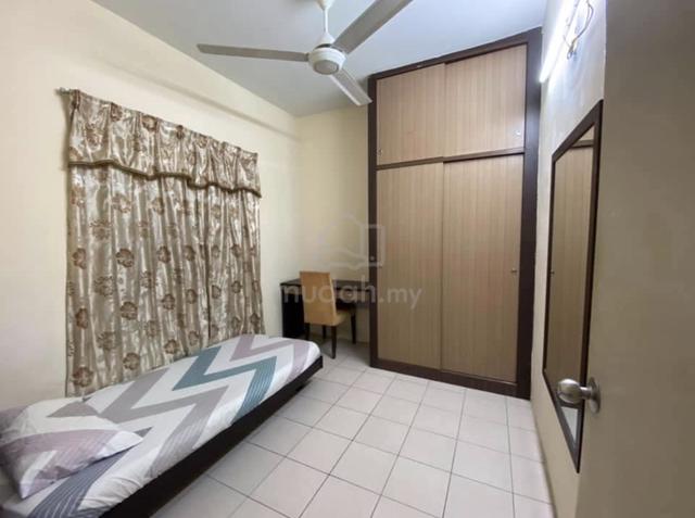 Medium Single Room to Rent (infront BRT/LRT Kelana Jaya lane) 1