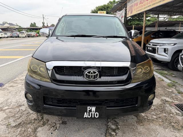 Toyota HILUX 2.5(M)VIGO D/C G D4D 5spd 4X4 pickups - 3