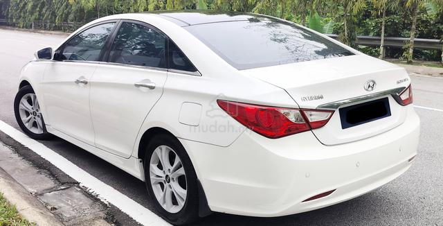 Hyundai YF SONATA 2.0(A)PREMIUM*MUKA 1K*BLN 270* - 2