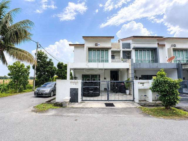 RARE ENDLOT 23x70! Double Storey SP3 Bandar Saujana Putra|Nego 1