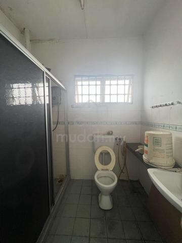 70% MAJORITY CHINESE FULLY RENOVATED Taman Sentosa NR Bandar Putera 5
