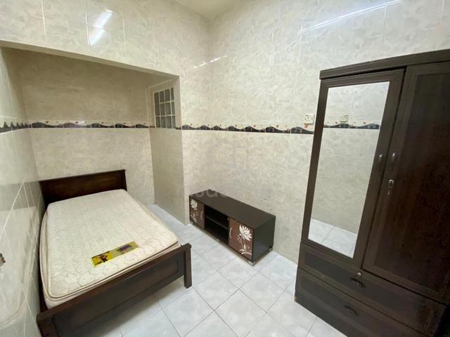 Small Bedroom untuk Disewa 1
