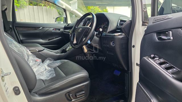 FULL LOAN 2021 Toyota ALPHARD 2.5 SC PROMO - 4