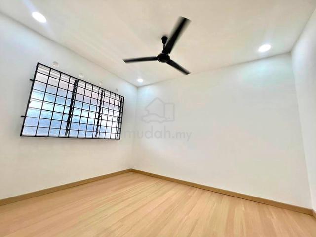 Tingkat 4, Blok Cempaka 14, Taman Cempaka, 81200 Johor Bahru, Johor 1