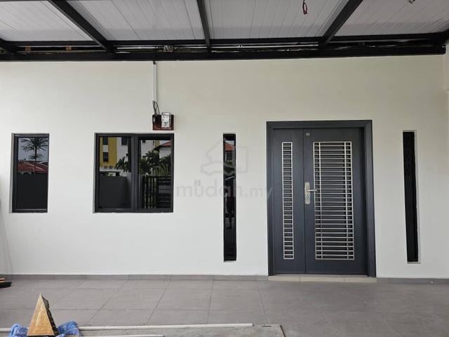Ujong Pasir Single Storey Freehold for Sale 1