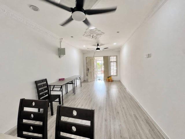 Taman Daya | 22x70 | Extended Kitchen 1