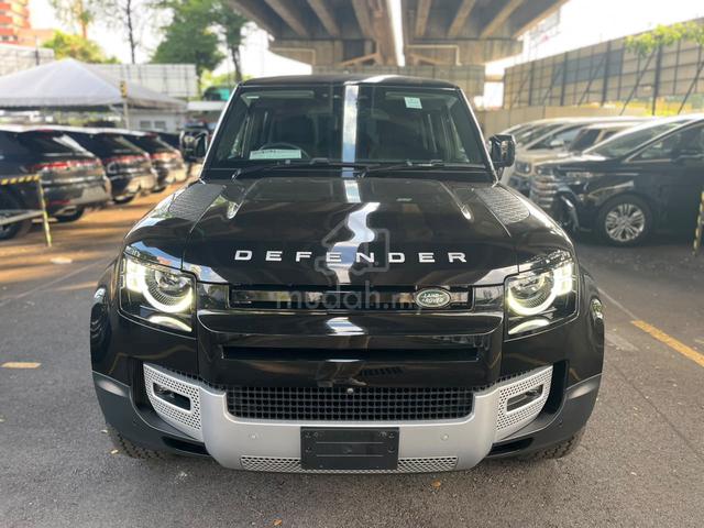 2022 DEFENDER 110 P300 Black Interior Sunroof 360 - 1
