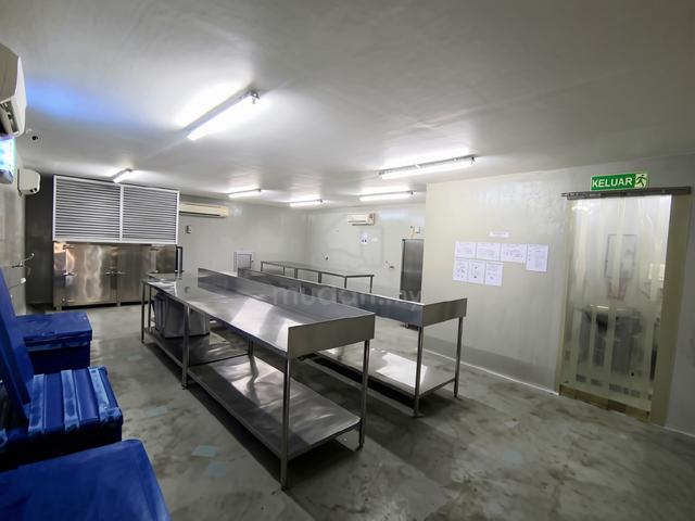 Industrial Unit for Rent – Ground Floor, Jalan Bako, Kuching 1