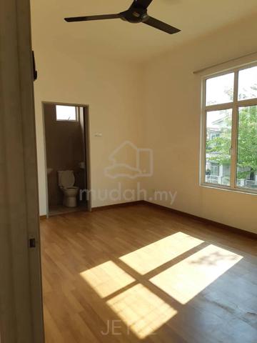 Value Buy Bandar Bestari Port Klang Canary Garden 2 Sty Semi D House 1