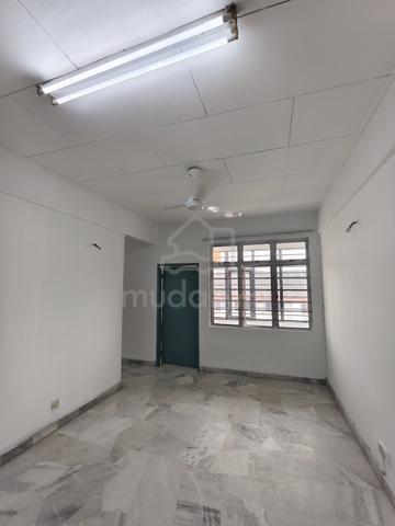 Goodyear Court 8 1