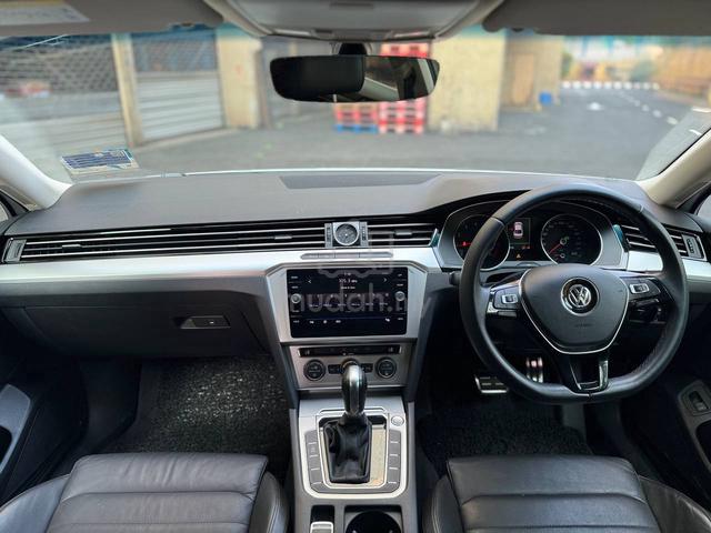 [2018] Volkswagen PASSAT 1.8 TSI COMFORTLINE CKD - 3