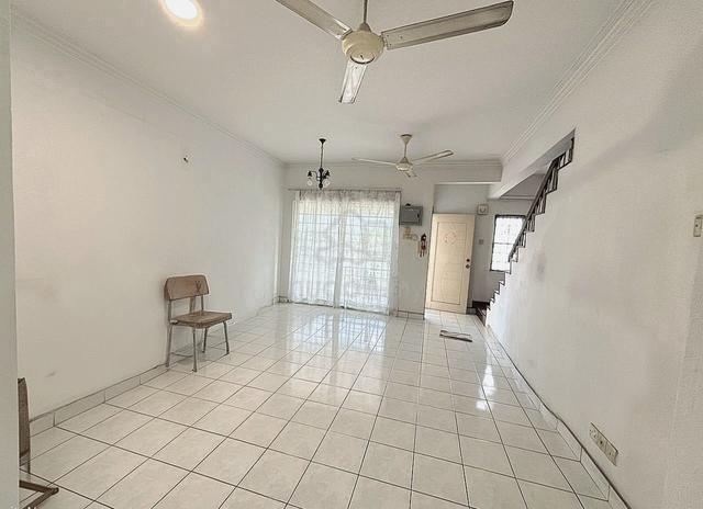 2 Sty Freehold Kitchen Cabinet Basic Bandar Bukit Puchong Utama Prima 1