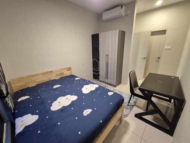Batu Kawan Master Room with Carpark, Wifi & Cleaning 1