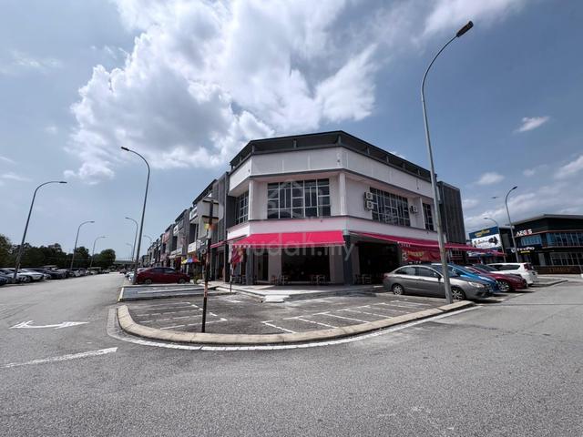 Limited Unit | Bandar Bukit Raja | Corner Shoplot Ground Floor 1