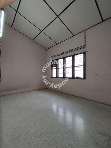 FULL LOAN Freehold Sungai Siput Town Big Double Storey Terrace house 5