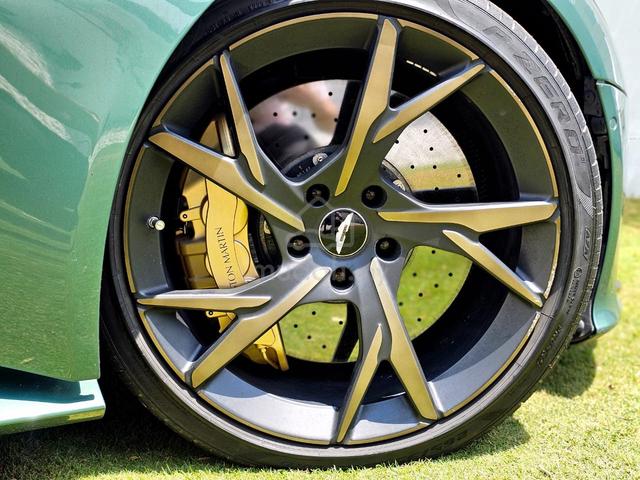 Aston Martin DBS SUPERLEGGERA 59 Special Edition - 4