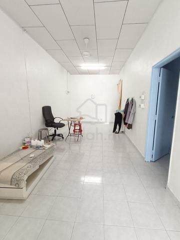 Single Storey @ Tmn Daya 1