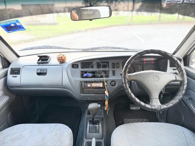 2001 Toyota UNSER 1.8 GLi (A) TIP TOP NEGO - 3