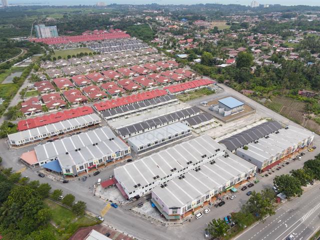 0 LEGAL FEES! 0 STAMP DUTY! 2 Storey Shoplot at Tanjung Kling, Melaka 1