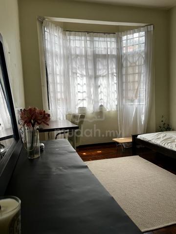 Sri wira apartment Ampang Selangor - Master bedroom Attached bathroom 1