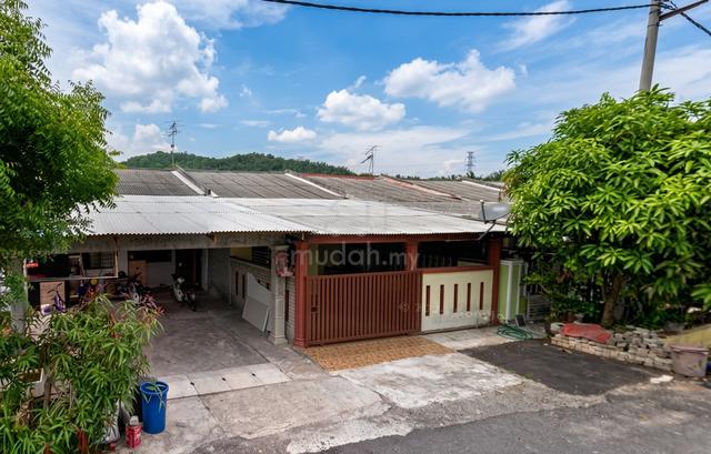Teres Kos Rendah Taman Desa Merpati Pekan Salak Tinggi Sepang KLIA 1