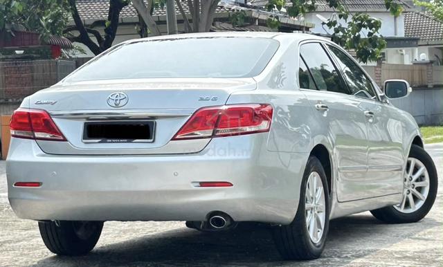 2010 Toyota CAMRY 2.0 G FACELIFT - 4