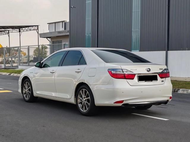 2017 Toyota CAMRY 2.5 HYBRID PREMIUM One Owner - 2