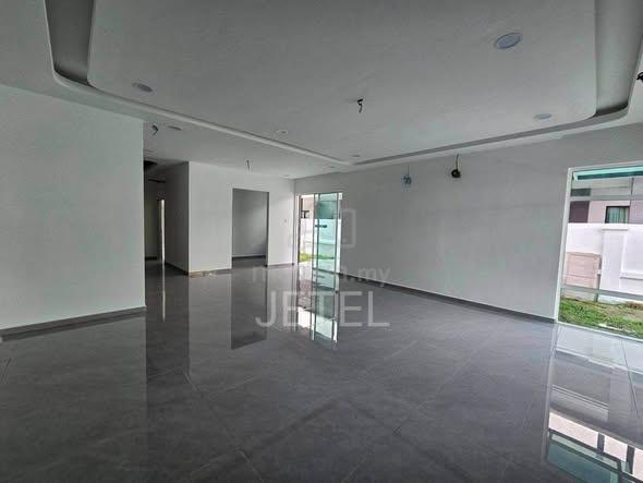 Canary Garden klang 2sty semi d fully extended move in condition 1