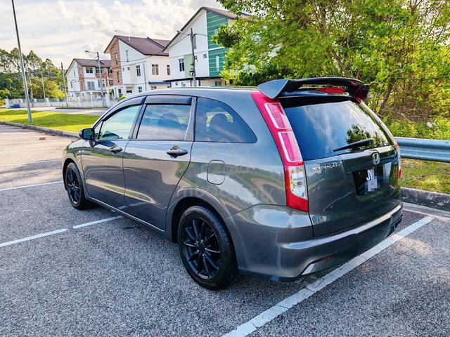 2009 Honda STREAM 1.8 i-VTEC RSZ (A) - 4