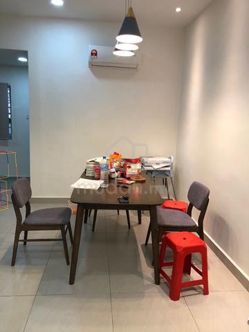SL6 Fully Renovated 2 Storey House 2