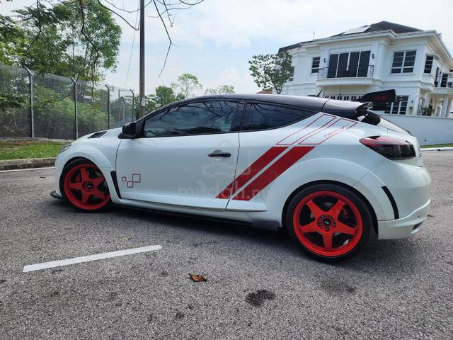 2015 Renault MEGANE 2.0 RS 275 TROPHY-R (M) - 2