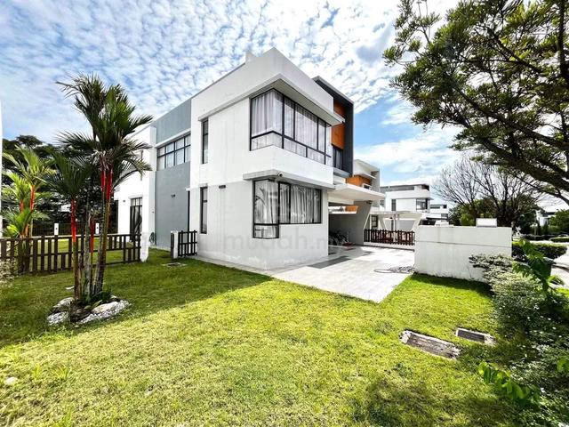 Fully Furnished Setia Ecohill Bungalow Facing Lake View 1