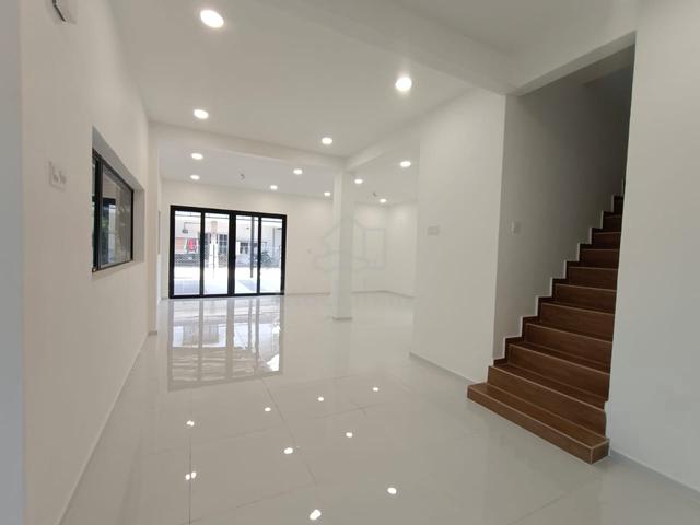 Banglo Cantik 2 Tingkat Taman Guru Kuantan near to Paya Besar 3