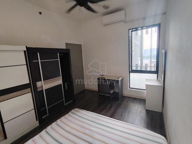 Middle Room rent Urbano Utropolis Glenmarie shah alam UOW university 1