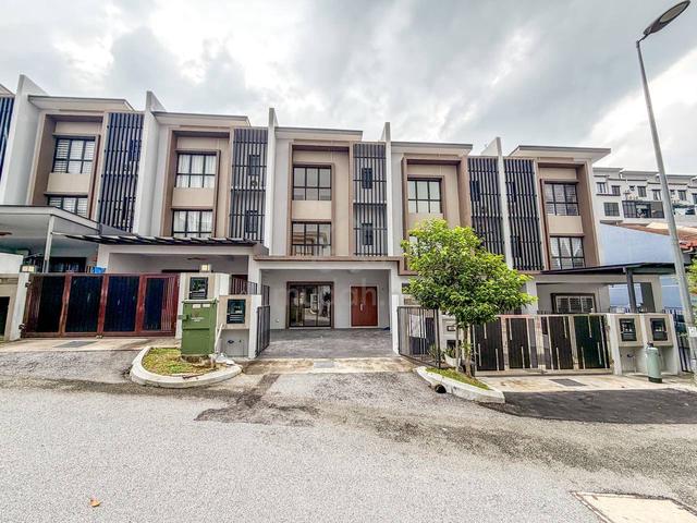 TERMURAH ‼️ 3 Storey Terrace Nassim Height Ukay Bistari Ampang 1