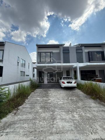 Brand New Unit, End Lot House, Lambaian 2 Residence, Kajang 1